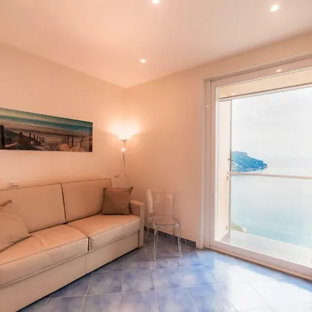 Le Esperidi 아파트 라벨로